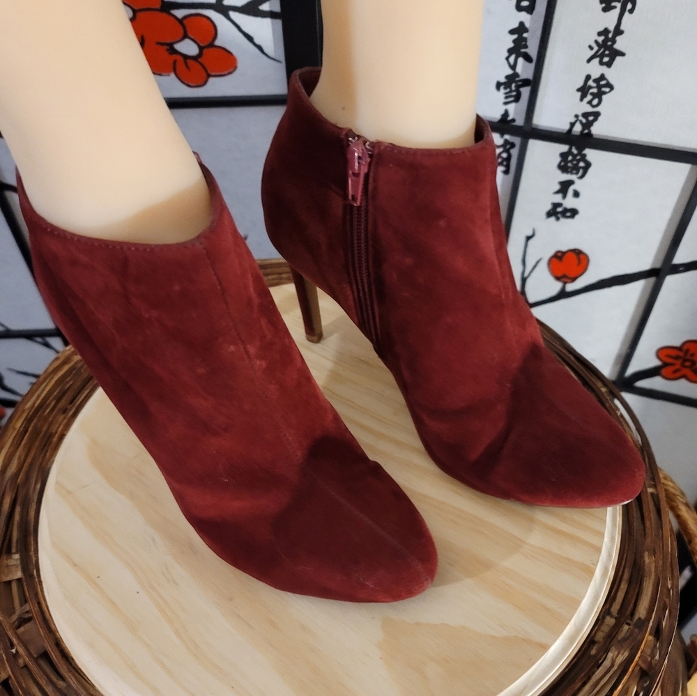 LILLIANA RICH BURGUNDY LADIES BOOTIES SIDE ZIPPER CLOSE/SIZE 7 - Picture 3 of 10